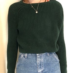 green cropped sweater🧚🏼‍♀️🧚🏼‍♀️🐢